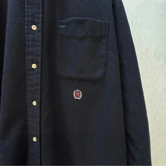 VTG Tommy Hilfiger || Men's Wool Blend Button Up Shirt in Black Sz Medium - Picture 5 of 11